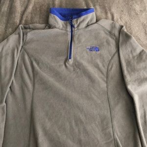 North face fleece half zip pullover. M in women